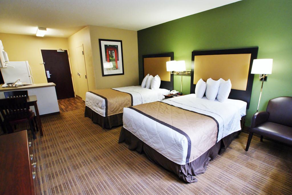 Mainstay Suites Chicago הילסייד מראה חיצוני תמונה