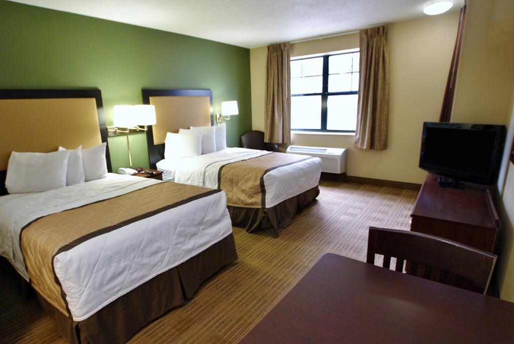 Mainstay Suites Chicago הילסייד מראה חיצוני תמונה