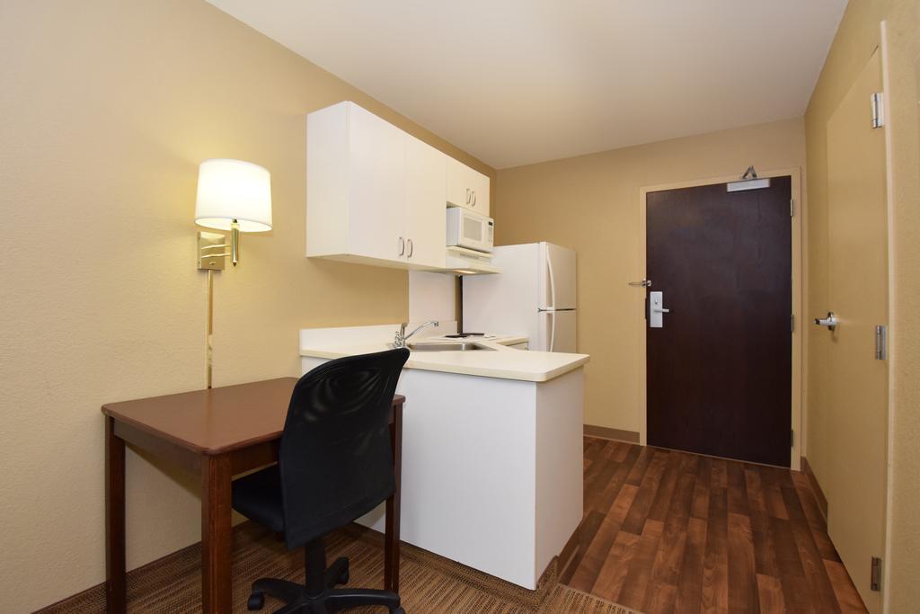 Mainstay Suites Chicago הילסייד מראה חיצוני תמונה