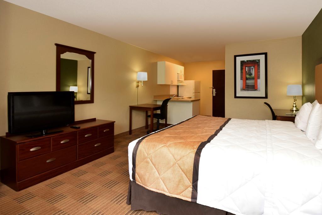 Mainstay Suites Chicago הילסייד מראה חיצוני תמונה