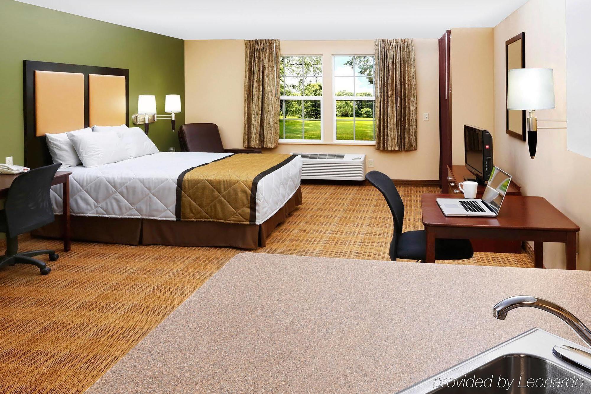 Mainstay Suites Chicago הילסייד מראה חיצוני תמונה